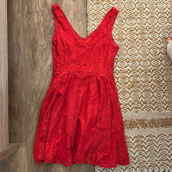 Red lace A-line dress - Picture 1 of 2